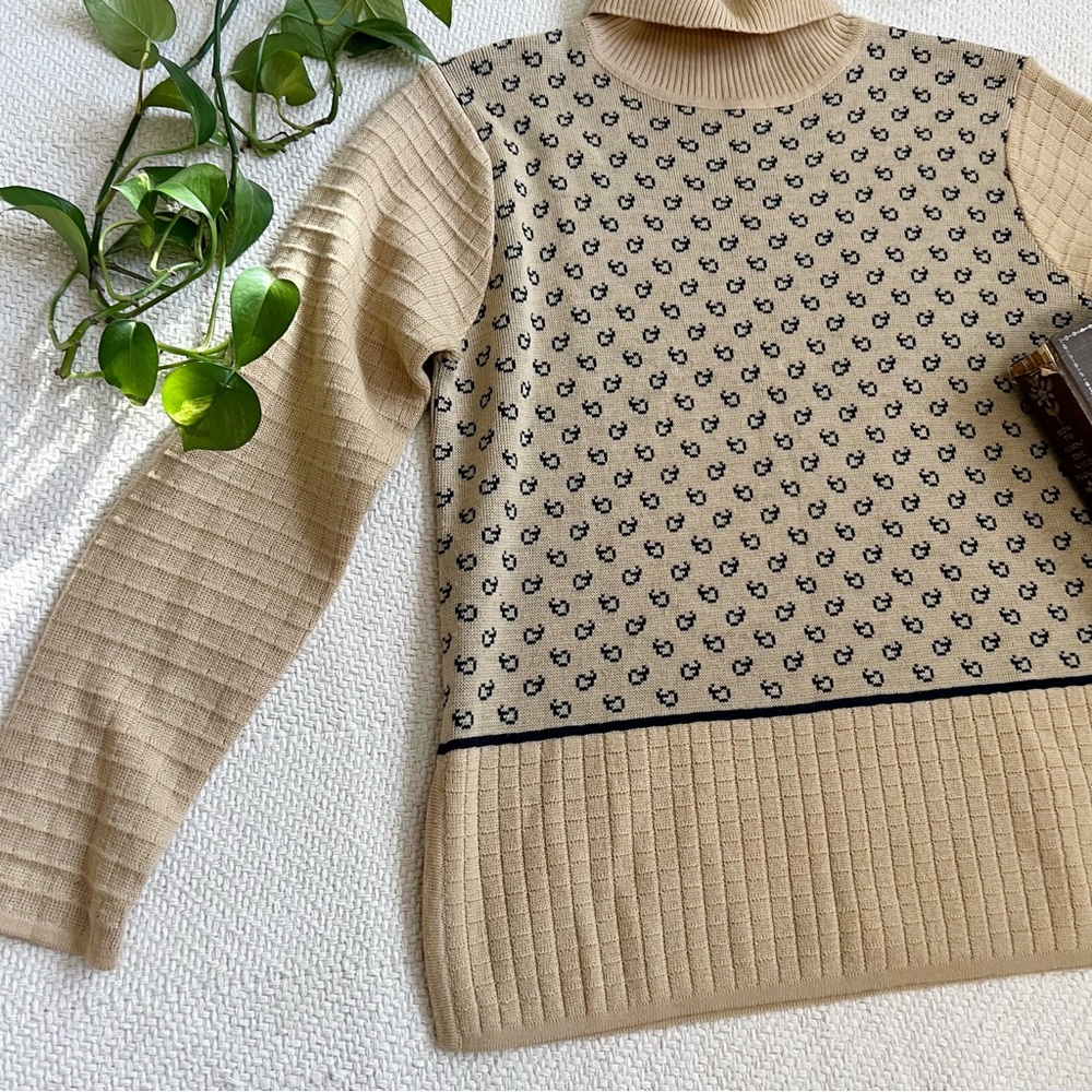 Vintage 90s Preppy Chic Turtleneck Tan Knit Sweater Medium - Picture 3 of 7